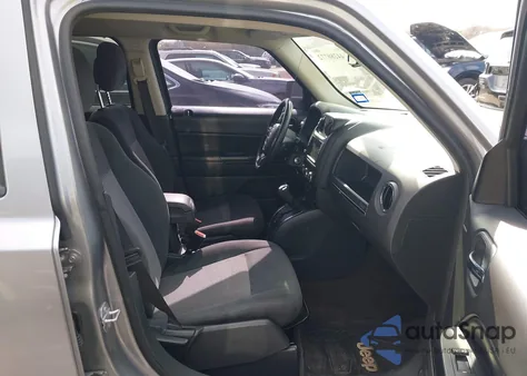 2016 Jeep Patriot Latitude z USA, uszkodzony, nr VIN 1C4NJPFA1GD551262